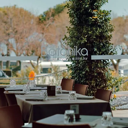 La Rocca Village 3*