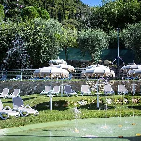 La Rocca Village Parque de Campismo 3*