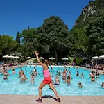 La Rocca Village キャンプ場 3*