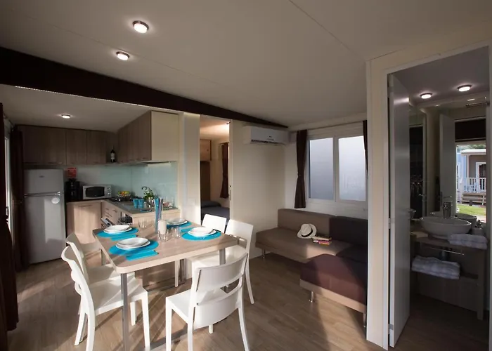 La Rocca Village Кемпінг