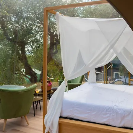 拉罗卡露营地 巴多利诺