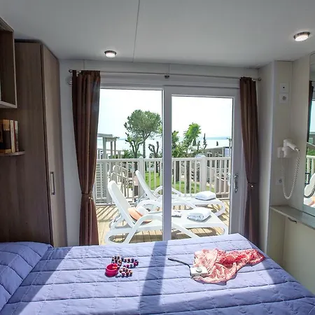 拉罗卡露营地 3* 巴多利诺