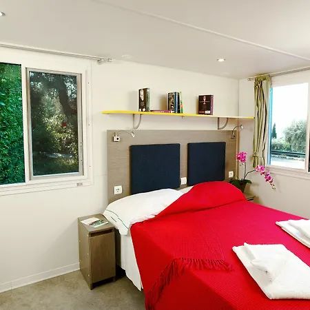 拉罗卡露营地 3*