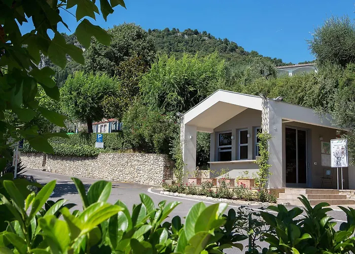 Campsite La Rocca Village Bardolino