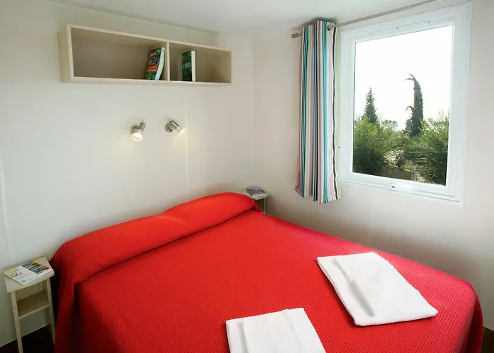 Campsite La Rocca Village 3*